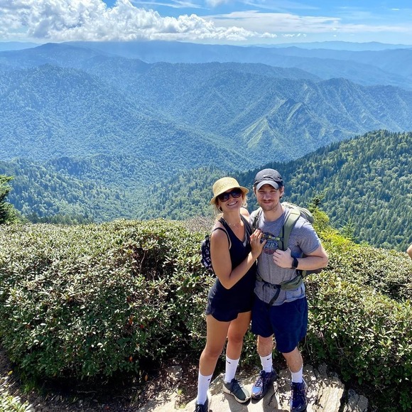 Meet your Posher, Sierra - Picture 1 of 1